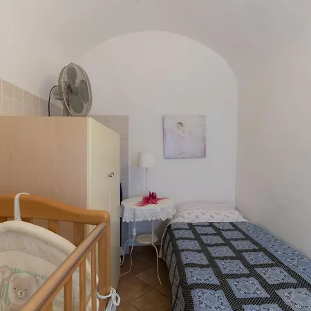 Holiday home Casa Pina - Imp233 By Interhome